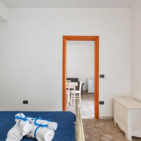 Joy Home Apartments Maruggio Room photo